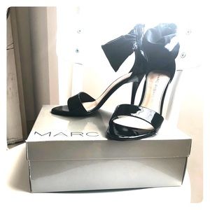 Mark Fisher size 7 black heel